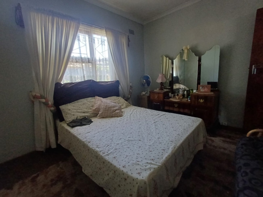 5 Bedroom Property for Sale in Rosedale Western Cape